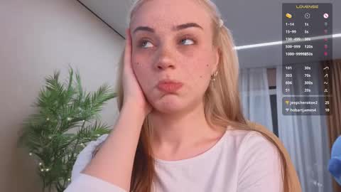 Snapshot of mia_milagros chatting on February 12, 2:45 am mia_milagros online show from February 12, 2:45 am