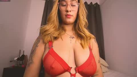 mia independent model online show from March 24, 11:10 pm