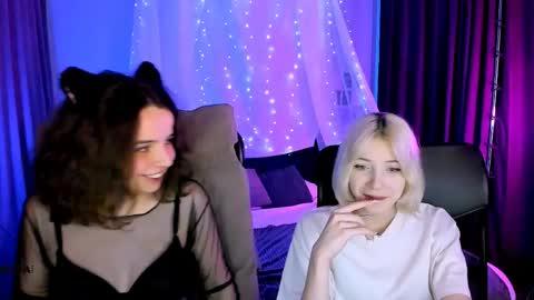 mia_mooon_ online show from May 19, 6:58 pm