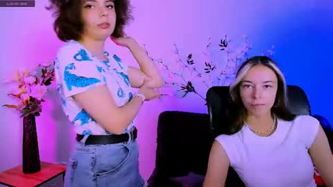 mia_mooon_ online show from June 24, 8:24 am