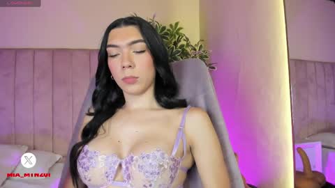 Snapshot of mia_mtnz02 chatting on April 24, 12:02 am mia_mtnz02 online show from April 24, 12:02 am