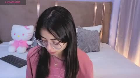 Mia online show from June 16, 12:41 pm