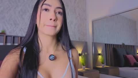 Snapshot of mia_oceann chatting on June 25, 2:10 pm MIa online show from June 25, 2:10 pm