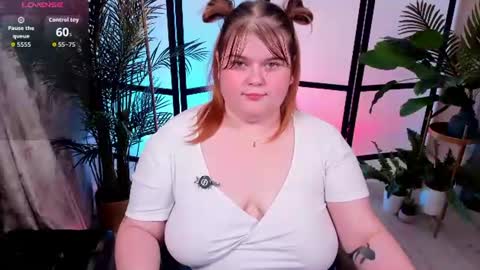 Snapshot of mia_of_your_dreams chatting on July 2, 8:15 pm Sweet Mia online show from July 2, 8:15 pm