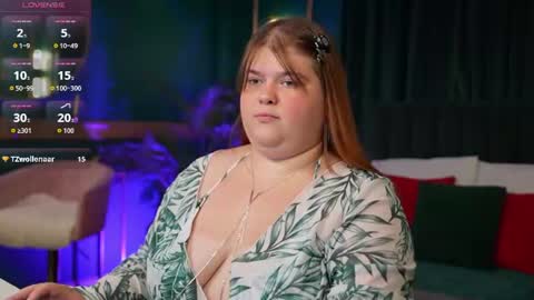 Snapshot of mia_of_your_dreams chatting on July 30, 6:40 pm Sweet Mia online show from July 30, 6:40 pm