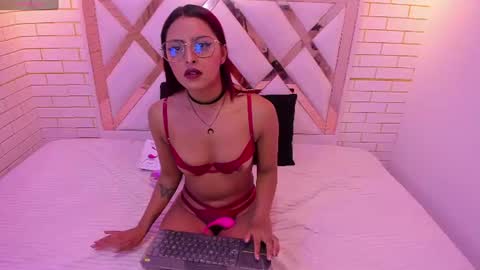 mia_petite18 online show from July 9, 1:31 am