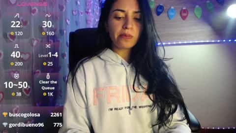 Snapshot of mia_petitebaby chatting on December 17, 12:34 am Ma online show from December 17, 12:34 am