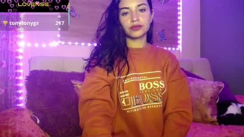 Snapshot of mia_petitebaby chatting on March 9, 2:18 am Ma online show from March 9, 2:18 am