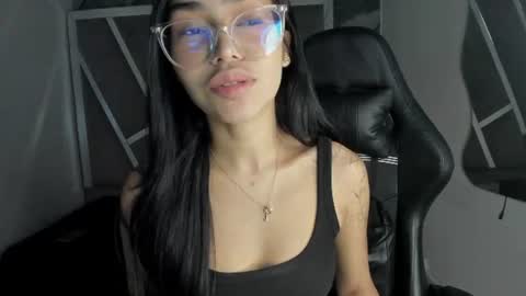 Snapshot of mia_petiteht chatting on July 23, 9:02 pm mia_petiteht online show from July 23, 9:02 pm