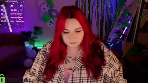 Snapshot of mia_r0ss chatting on June 23, 1:14 am Mia online show from June 23, 1:14 am