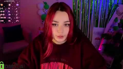 Snapshot of mia_r0ss chatting on July 14, 12:02 am Mia online show from July 14, 12:02 am