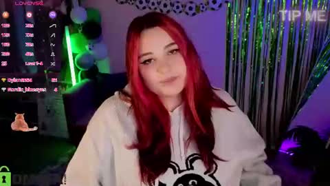 Snapshot of mia_r0ss chatting on July 17, 1:23 am Mia online show from July 17, 1:23 am