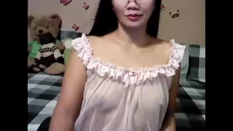 Snapshot of mia_rein chatting on January 14, 1:06 pm mia_rein online show from January 14, 1:06 pm
