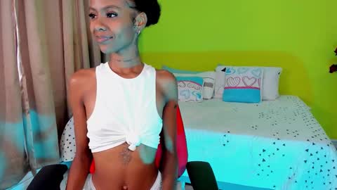 Mia online show from October 28, 2:53 pm