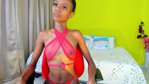 Mia online show from November 8, 2:39 pm
