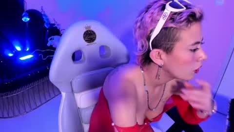 mia_rousse_1 online show from June 12, 3:49 am