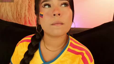 Snapshot of mia_roux1 chatting on June 7, 10:24 pm Mia online show from June 7, 10:24 pm