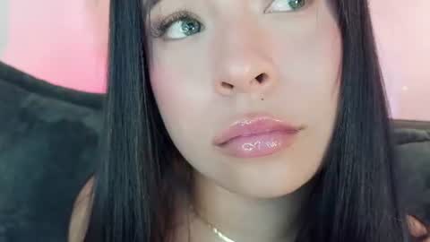 Snapshot of mia_roux1 chatting on July 2, 3:23 am Mia online show from July 2, 3:23 am