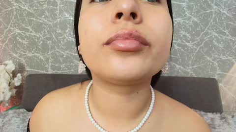 Mia Roux online show from January 25, 7:07 pm