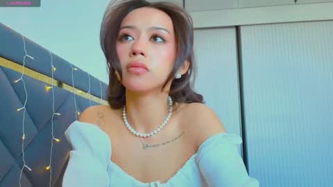 Snapshot of mia_sirenia chatting on February 6, 6:51 am Mia online show from February 6, 6:51 am