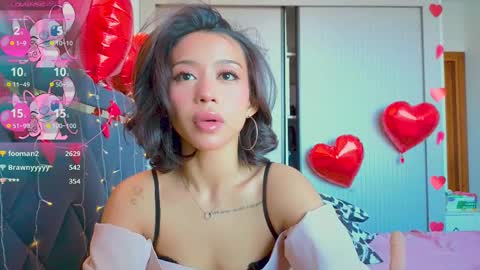 Snapshot of mia_sirenia chatting on February 23, 5:56 am Mia online show from February 23, 5:56 am