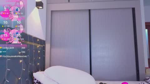 Snapshot of mia_sirenia chatting on March 2, 3:37 pm Mia online show from March 2, 3:37 pm