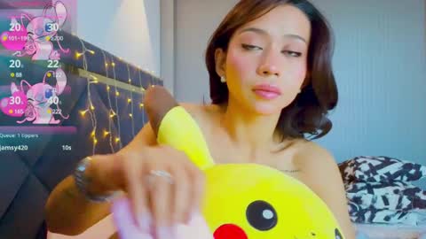 Snapshot of mia_sirenia chatting on March 10, 12:37 pm Mia online show from March 10, 12:37 pm