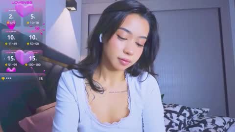 Snapshot of mia_sirenia chatting on October 24, 8:05 pm Mia online show from October 24, 8:05 pm