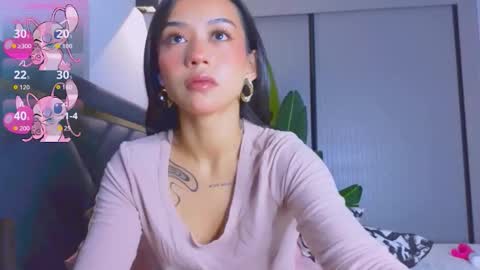 Snapshot of mia_sirenia chatting on October 26, 6:14 pm Mia online show from October 26, 6:14 pm