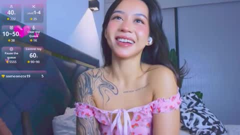 Snapshot of mia_sirenia chatting on November 1, 6:32 pm Mia online show from November 1, 6:32 pm