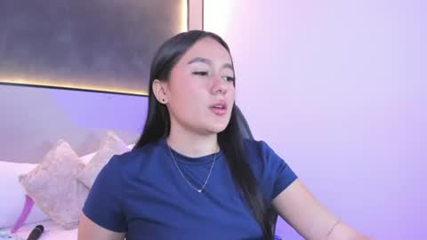 Snapshot of mia_slora chatting on June 19, 12:20 pm M I A online show from June 19, 12:20 pm