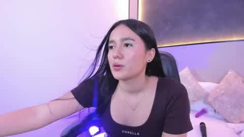 Snapshot of mia_slora chatting on June 22, 3:20 pm M I A online show from June 22, 3:20 pm