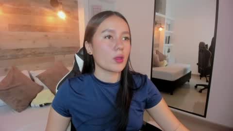 Snapshot of mia_slora chatting on July 15, 12:54 pm M I A online show from July 15, 12:54 pm