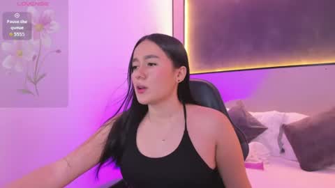 Snapshot of mia_slora chatting on July 17, 2:07 am M I A online show from July 17, 2:07 am