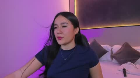 Snapshot of mia_slora chatting on July 24, 12:14 pm M I A online show from July 24, 12:14 pm