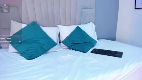 Snapshot of mia_smith_x chatting on October 1, 8:15 pm mia_smith_x online show from October 1, 8:15 pm