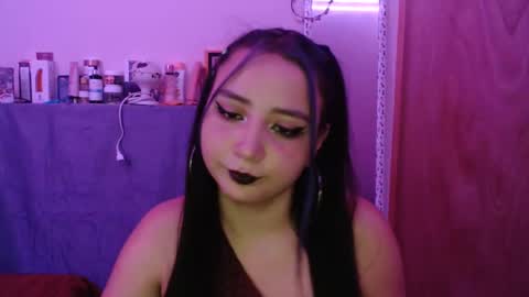 Snapshot of mia_smithl chatting on February 26, 6:26 am mia_smithl online show from February 26, 6:26 am