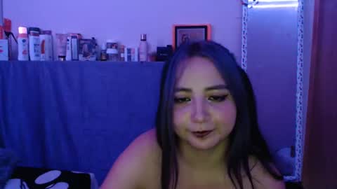 Snapshot of mia_smithl chatting on March 3, 11:44 am mia_smithl online show from March 3, 11:44 am