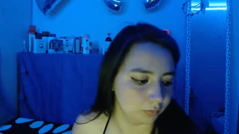 Snapshot of mia_smithl chatting on March 11, 9:13 am mia_smithl online show from March 11, 9:13 am