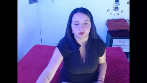 Snapshot of mia_smithl chatting on October 27, 3:10 am mia_smithl online show from October 27, 3:10 am
