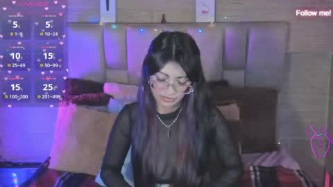 Snapshot of mia_smoke_ chatting on June 25, 7:24 am Mia online show from June 25, 7:24 am