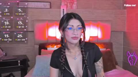 Snapshot of mia_smoke_ chatting on July 16, 1:33 am Mia online show from July 16, 1:33 am
