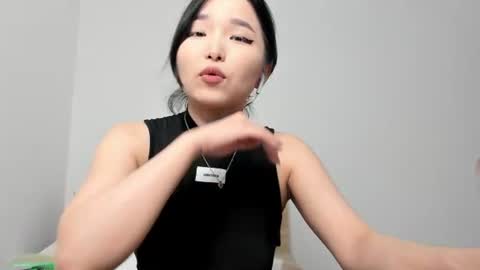 Snapshot of mia_soyun chatting on July 20, 5:48 pm Your Soyun online show from July 20, 5:48 pm