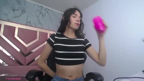 Snapshot of mia_swift_ch chatting on October 31, 3:18 am mia_swift_ch online show from October 31, 3:18 am