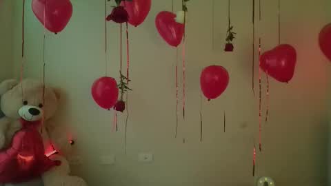 mia_thopsom online show from February 14, 4:59 pm