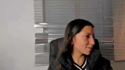 Snapshot of mia_velmont chatting on July 3, 2:40 am Miaaa online show from July 3, 2:40 am