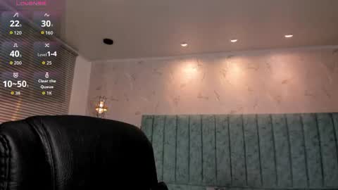 Snapshot of mia_velmont chatting on July 24, 2:31 am Miaaa online show from July 24, 2:31 am