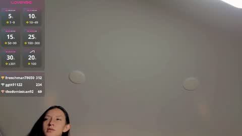 Snapshot of mia_velmont chatting on August 5, 10:51 am Miaaa online show from August 5, 10:51 am