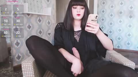 mia_wallase online show from February 28, 11:36 am