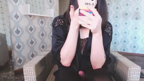 mia_wallase online show from April 10, 6:07 am